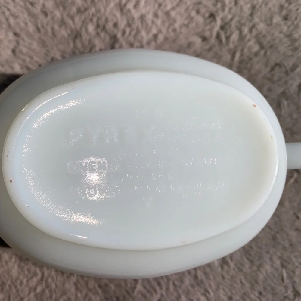 PYREX VINTAGE GRAVY BOAT - Picture 3 of 4